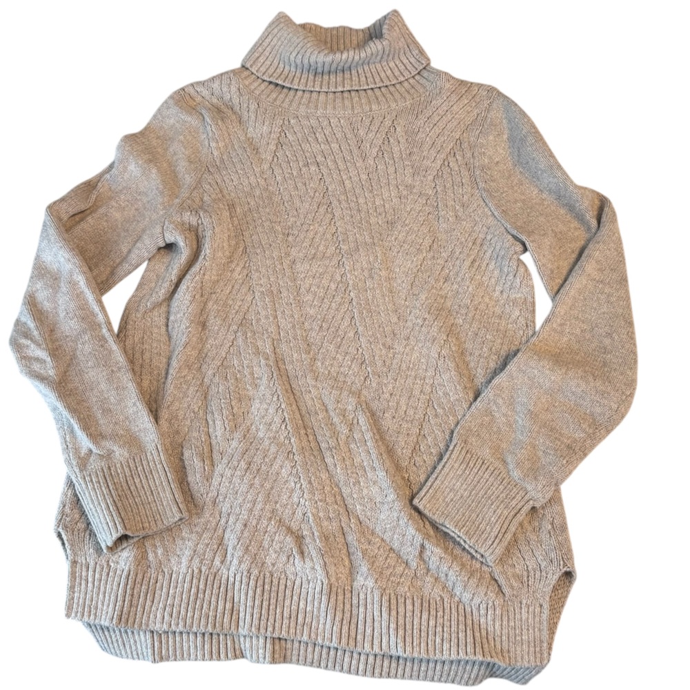 Banana Republic Gray/Tan Turtleneck Soft Long Warm Sweater - M
